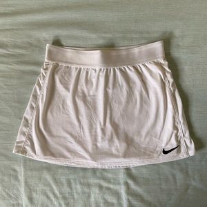 BNWT White Nike Dri Fit Tennis Skirt- xs